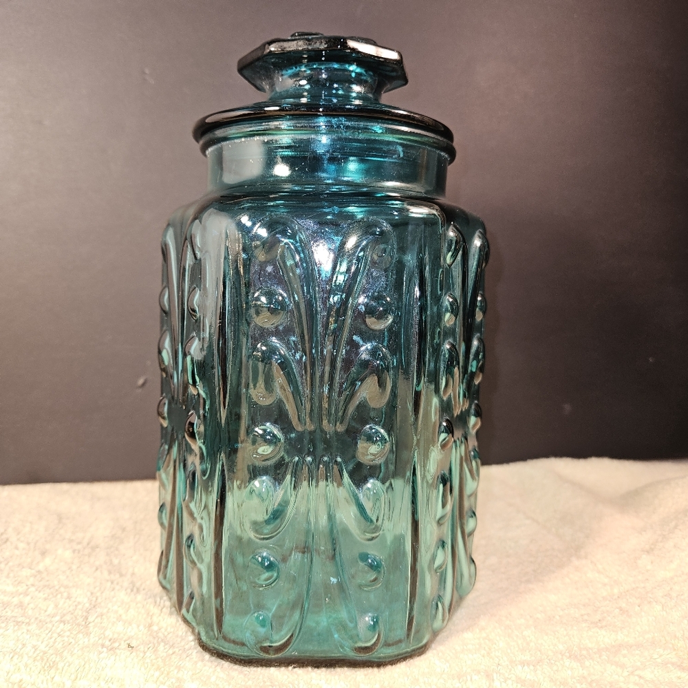 Vintage L.E. Smith "Atterbury Scroll" Glass Canister/Apothecary Jar Large Teal